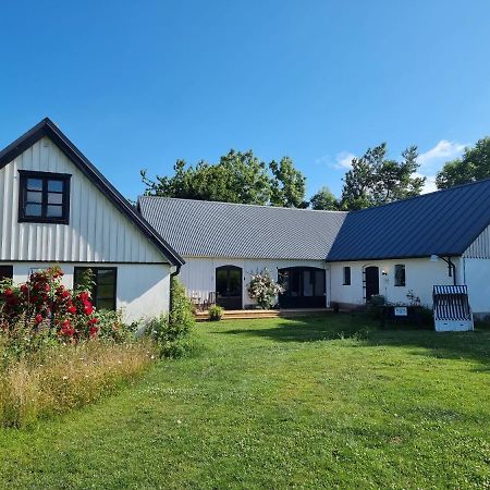 4B Oesterlen Bed & Breakfast Tomelilla Eksteriør billede