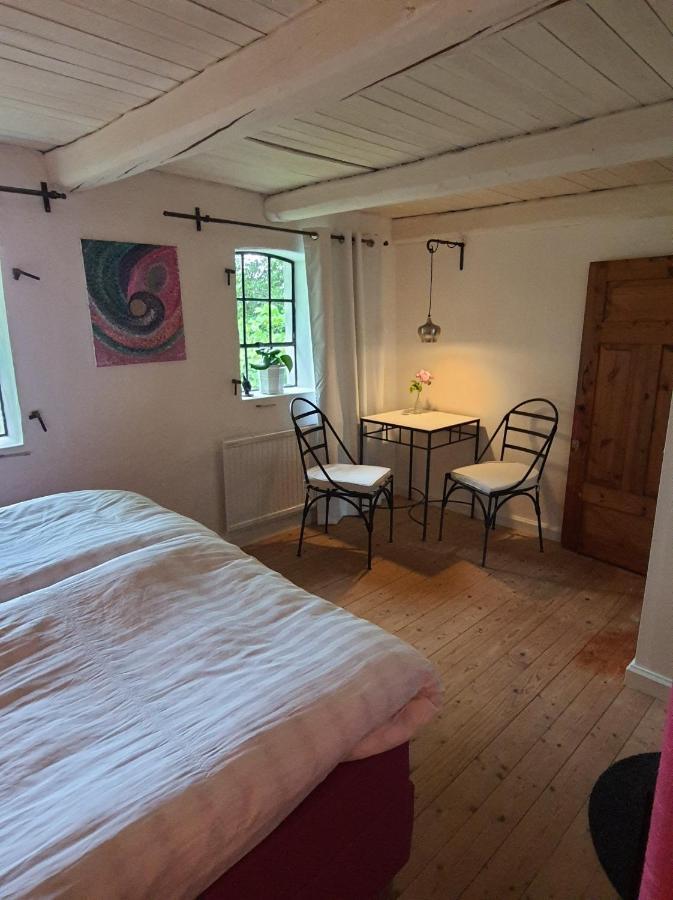 4B Oesterlen Bed & Breakfast Tomelilla Eksteriør billede