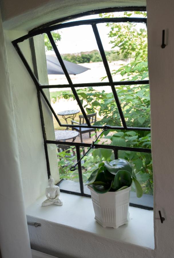 4B Oesterlen Bed & Breakfast Tomelilla Eksteriør billede