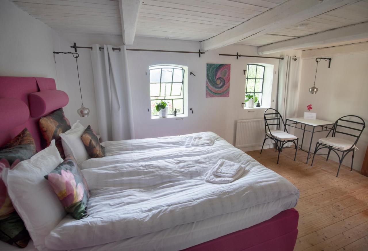 4B Oesterlen Bed & Breakfast Tomelilla Eksteriør billede