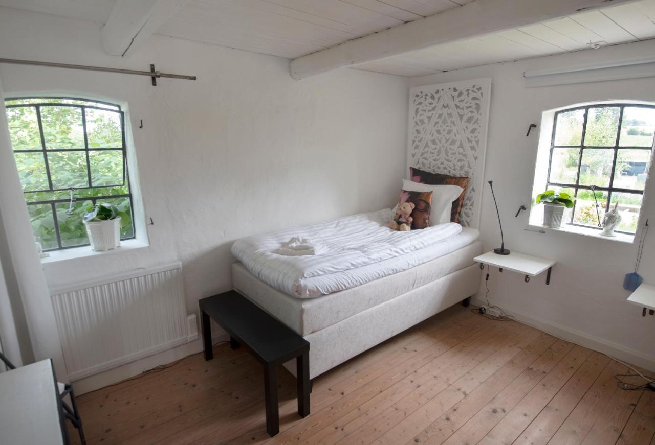 4B Oesterlen Bed & Breakfast Tomelilla Eksteriør billede